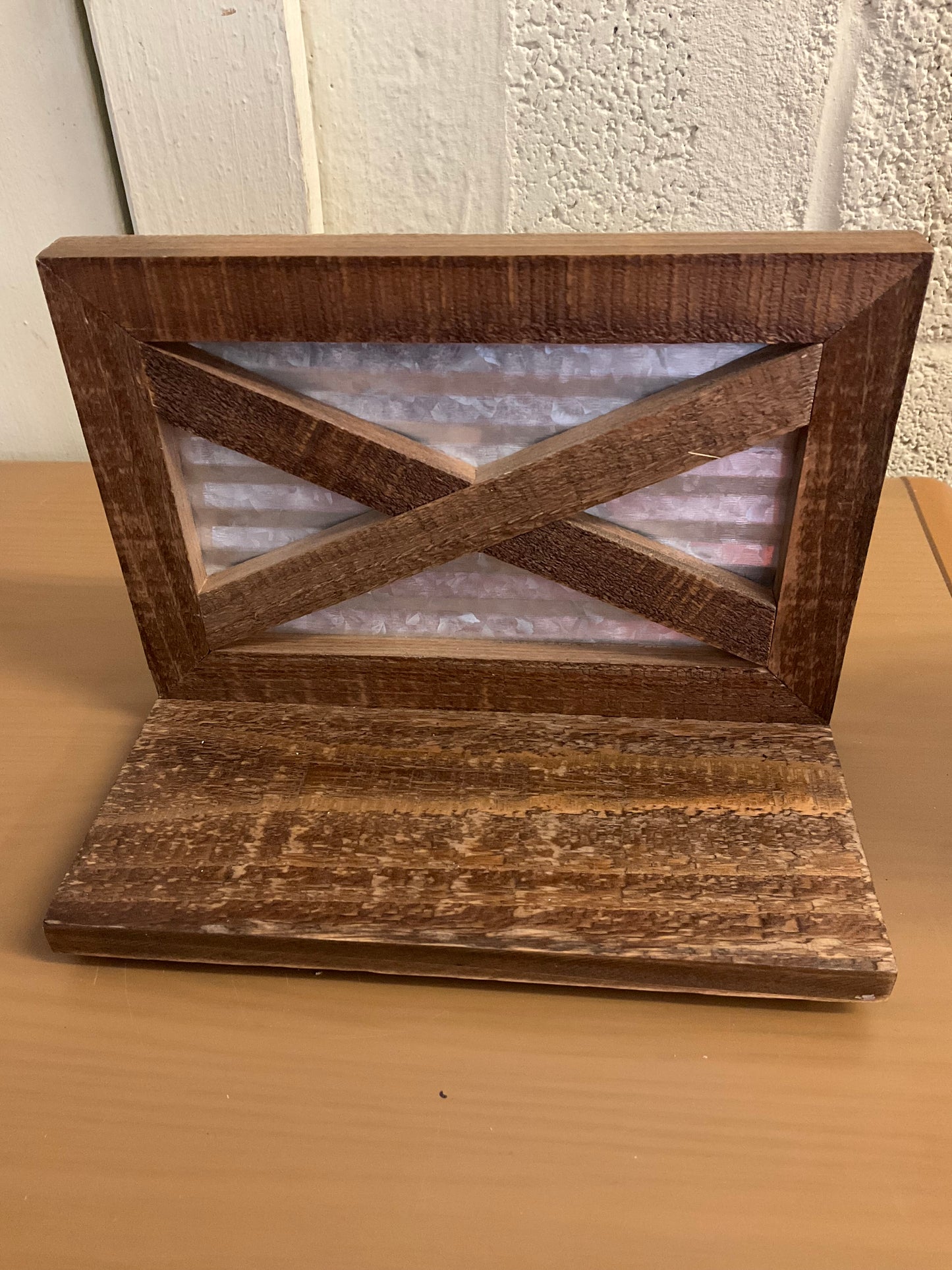 Ranch style shelf